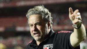 Julio Casares, presidente do São Paulo, explicou a motivação do clube para vender joias da base.
