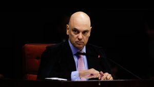 Moraes determinou que redes sociais forneçam dados para identificar autores de ameaças contra Flávio Dino.