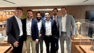 Uma comitiva de Mato Grosso do Sul cumpriu agenda estratégica e produtiva no Rio de Janeiro, no último dia 04 de setembro, com o objetivo de debater o futuro do futebol e buscar iniciativas para o desenvolvimento regional através do esporte.