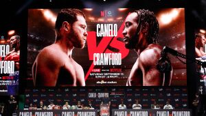 Canelo Alvarez e Terence Crawford lutam em Las Vegas, Nevada, neste sábado.