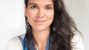 Escritora e cientista Luciana Leite apresenta livro que inspira meninas a sonharem com liberdade e grandes profissões