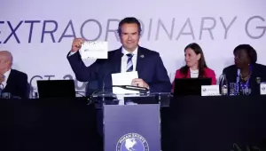 Presidente da Panam Sports, Neven Ilic, anuncia Assunção como sede dos Jogos Pan-Americanos de 2031 durante votação oficial em Santiago, no Chile.