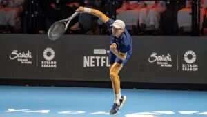 Sinner leva a melhor sobre o rival Alcaraz e é bicampeão do milionário Six Kings Slam