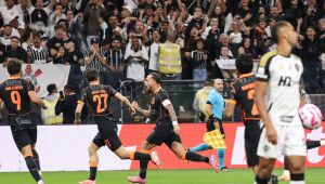 Corinthians mostra apetite, ganha do Atlético-MG com golaço de Maycon e ameniza turbulência