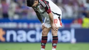 Flamengo tropeça em Fortaleza e vê o Palmeiras manter a ponta do Brasileirão