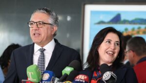 Brasil busca integrar comércio com a Ásia e modernizar o SUS com tecnologias chinesas.