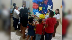 Projeto Padrinho celebra Dia das Crianças com festa e presentes para acolhidos em Costa Rica (MS).