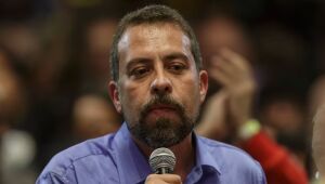 'Muitas vezes, o erro que nós, do campo progressista, cometemos foi querer colocar a nossa visão de legislação trabalhista para esses trabalhadores sem escutá-los', diz Boulos  