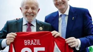 Presidentes do Brasil e da Fifa se encontraram no domingo, 26, na Malásia durante a 47ª Reunião de Líderes da ASEAN. 