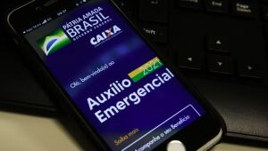 Mais de 177 mil famílias terão que devolver auxílio emergencial recebido indevidamente