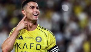 Cristiano Ronaldo atinge marca histórica e se torna o primeiro bilionário do futebol, segundo a Bloomberg