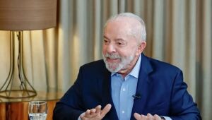 Presidente Lula busca rever tarifa de 40% imposta pelos EUA a produtos brasileiros