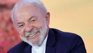 Lula ironiza conversa com Trump e critica opositores que articulam contra o Brasil nos EUA.