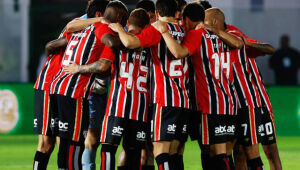 São Paulo vive momento ruim em campo e crise financeira e política. 