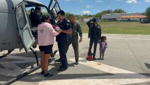 Helicóptero da Marinha realiza evacuação aeromédica de gestante e puérpera em áreas isoladas do Pantanal