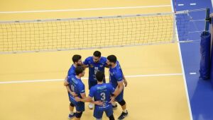 Pantanal Vôlei confirma participação na Superliga B 2025/2026 e busca apoio financeiro para cobrir custos da temporada.