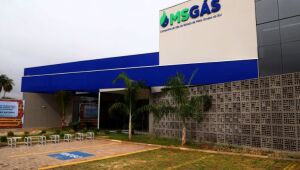 Salários variam de R$ 4,9 mil a R$ 10,7 mil; vagas incluem cargos de técnico e analista em diversas áreas.