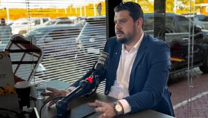 Durante o 3º Congresso dos Municípios de MS, o prefeito conversa com o Jornal A Crítica sobre os desafios da gestão pública.