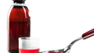 Medicamentos suspensos são usados para aliviar sintomas de resfriado e tosse 