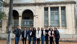 Estudantes lançam guia digital bilíngue para valorizar turismo e cultura na fronteira com Pedro Juan Caballero
