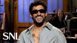 Bad Bunny reage a críticas sobre show do Super Bowl no SNL.