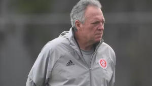 Internacional anuncia volta de Abel Braga na tentativa de escapar do rebaixamento
