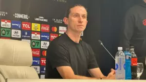 Filipe Luís coroa início meteórico como treinador com título mais importante da história do Fla