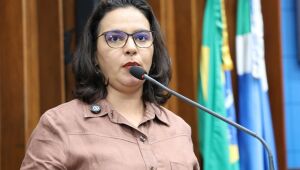 A deputada Gleice Jane falou sobre a situação do ensino público em Dourados