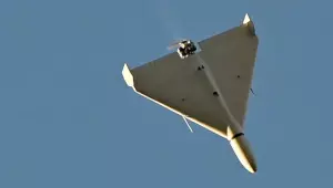 Drones ucranianos atacam porto russo de Tuapse e danificam navios e terminal da Rosneft, no Mar Negro.