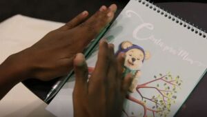 Estudo mostra que idosos negros ainda enfrentam alta taxa de analfabetismo no Brasil, apesar dos avanços