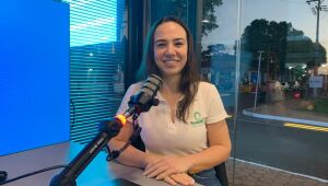 Dayana Garcia, engenheira ambiental da Revolução Ambiental, destaca avanço na reciclagem e conscientização durante a Expo Genética 2025, em Campo Grande.