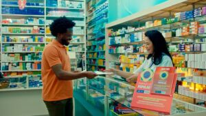 Evento reúne farmacêuticos e órgãos de fiscalização para debater boas práticas no comércio de medicamentos