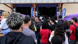 Movimentação de candidatos para o primeiro dia do Exame Nacional do Ensino Médio (Enem) 2025, na Universidade Paulista (Unip) no bairro da Barra Funda, zona oeste da cidade de São Paulo, neste domingo, 09 de novembro de 2025