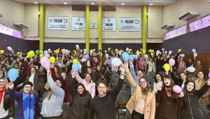 , Alci Filho busca trazer soluções. Após 20 anos em sala de aula, o professor criou um método de inteligência emocional para professores que, desde então, tem transformado vidas