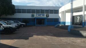 Polícia Militar de Aquidauana atendeu a ocorrência na região central da cidade, onde morador foi encontrado ferido após tentativa de suicídio.