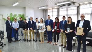 Prefeita Adriane Lopes recebe representantes da Empacar S.A. para discutir oportunidades de negócios com a Bolívia