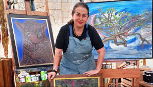 Obra exposta em Florianópolis combina força simbólica da onçapintada com elementos do Pantanal