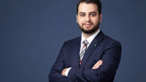 Polícia Federal cumpre decisão do STF e coloca ex-assessor de Bolsonaro em prisão domiciliar após endurecimento das medidas determinadas por Alexandre de Moraes.