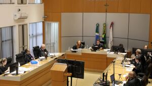 TJMS mantém condenação de empresa que causou queimadura e queda capilar com uso de shampoo.