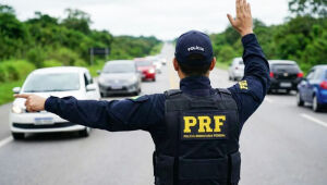 Operação Natal 2025 reforça fiscalização da PRF nas rodovias em meio ao aumento de viagens no fim de ano