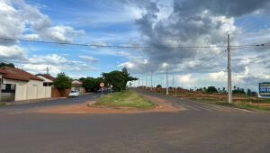 Avenida Albertina Garcia Dias é reaberta com tráfego nos dois sentidos e semáforo reprogramado em Inocência.