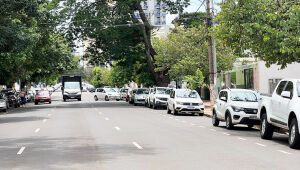 Veículos parados há muito tempo nas ruas de Campo Grande podem ser recolhidos pela Agetran.