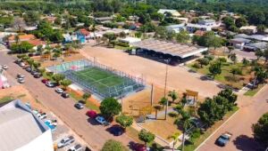 Vista aérea de Nioaque (MS), onde a prefeitura abriu o período de pré-matrícula online para novos alunos da rede municipal de ensino.  