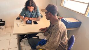 Equipe da SAS aplica questionário piloto que vai embasar o Censo da População em Situação de Rua em Campo Grande.
