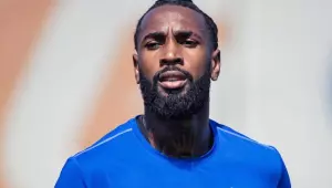 Pai de Gerson desembarca em BH para reunião com Cruzeiro e tenta buscar acerto com Zenit