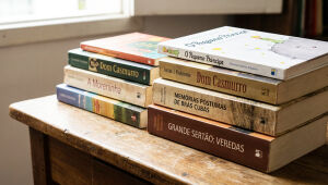 Especialista destaca que a leitura forma indivíduos mais empáticos e autônomos  e indica 20 obras essenciais que atravessam gerações.