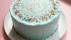 Anvisa manda recolher glitter e pó decorativo usados em alimentos por risco à saúde