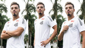 Gabriel Menino chega ao Santos por empréstimo e assina contrato até dezembro de 2026.