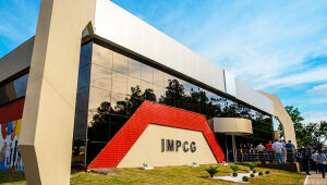 Sede do Instituto Municipal de Previdência de Campo Grande, onde aposentados e pensionistas convocados devem fazer o recadastramento anual.