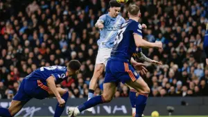 Manchester City derrota o Newcastle e se aproxima do Arsenal na Premier League